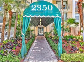 2350 NE 135th St
