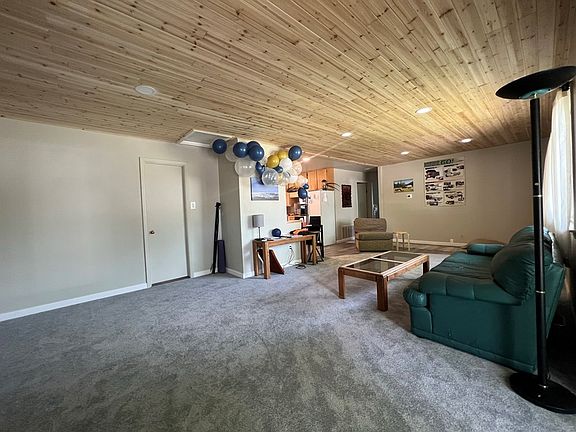 5th image of 821 S 12th St
