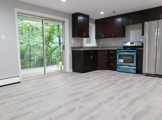 11 Old Station Rd APT B, Severna Park, MD 21146