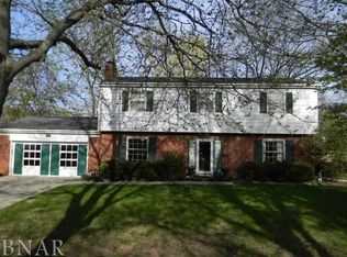 3 Kenyon Ct, Bloomington, IL 61701