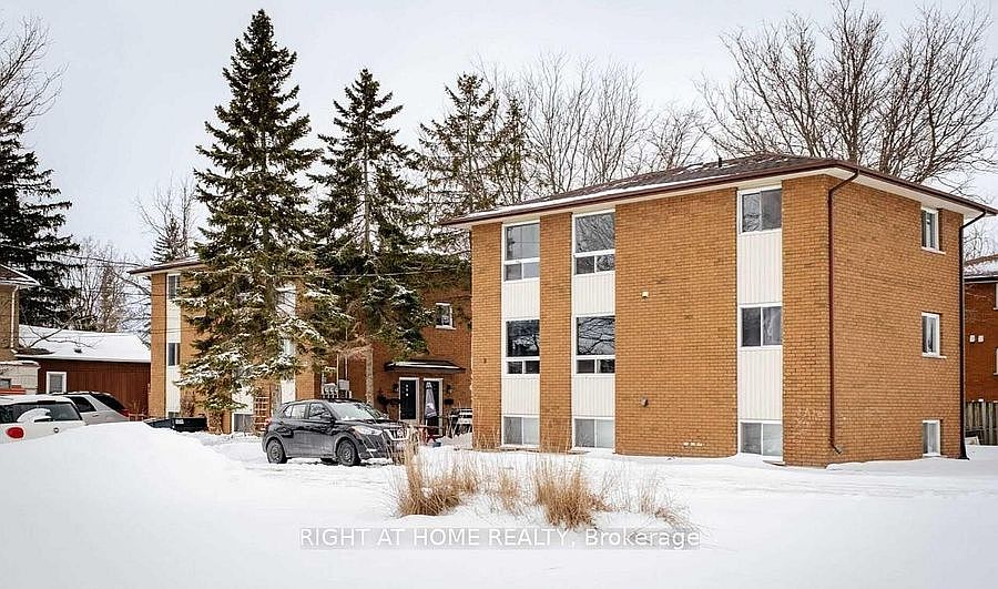 1st image of 8 C Moir St Floor 2