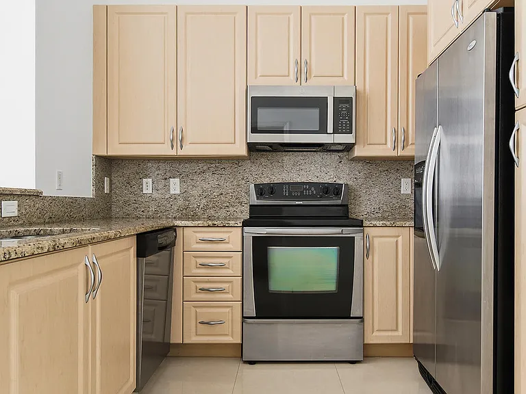 701 S Olive Ave #304 — Photo 8