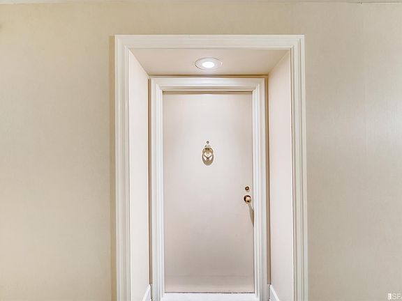 3rd image of 900 Bush St APT 319