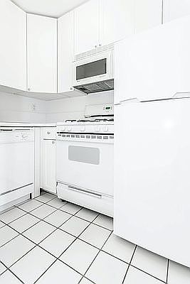 3rd image of 10 W 135th St APT 12H