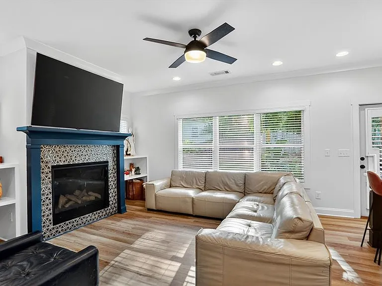 1170 Moton Ave SW — Photo 7