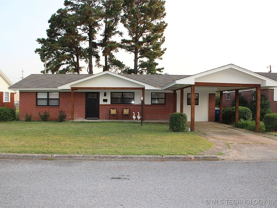 1st image of 804 Dollins St