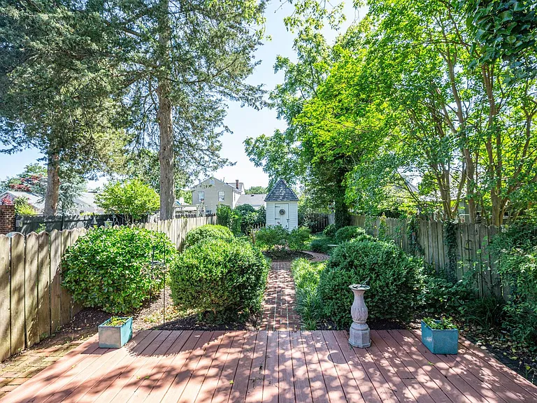 1307 Caroline St — Photo 29