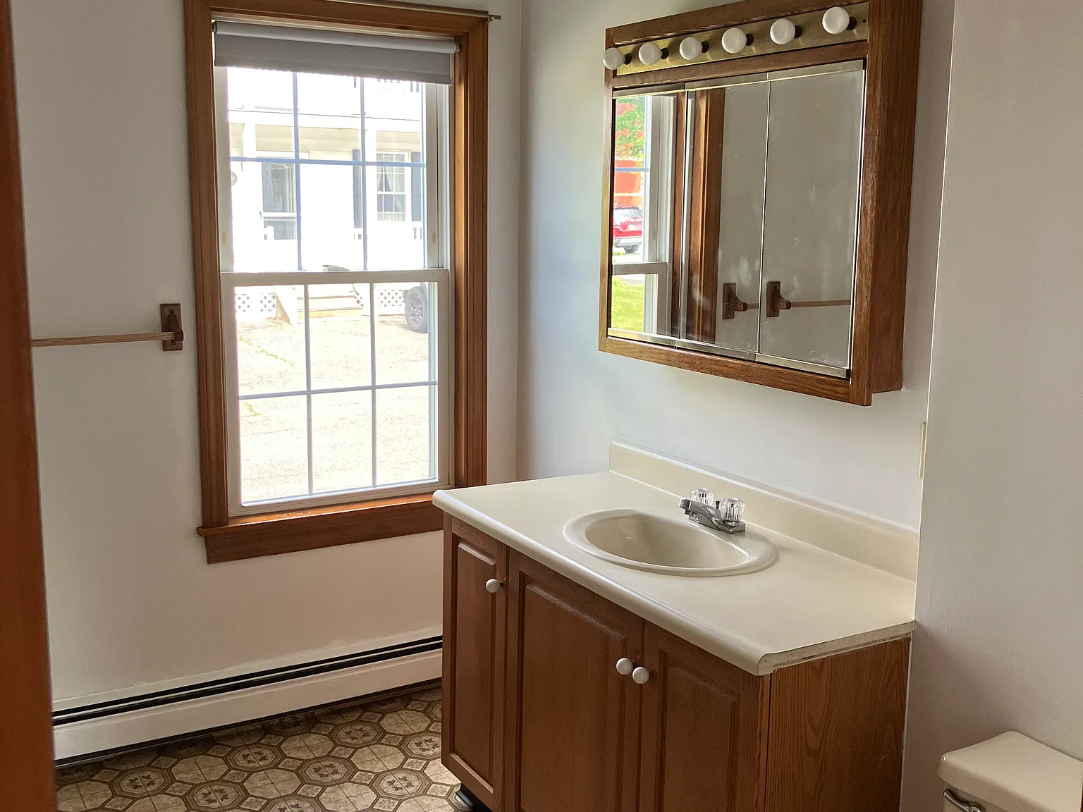 2 bed, $1,900 — Photo 2