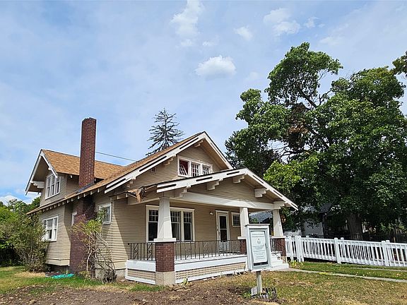 5th image of 102 McLeod Ave