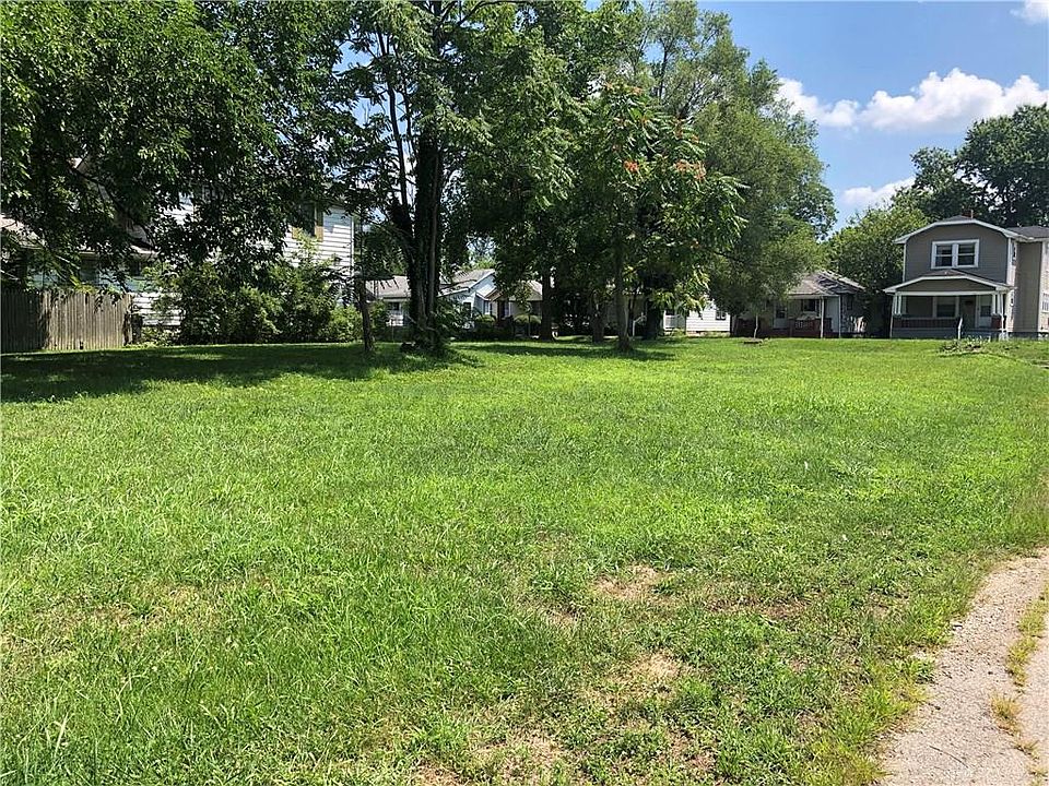 2nd image of 3011 Fairbanks Ave