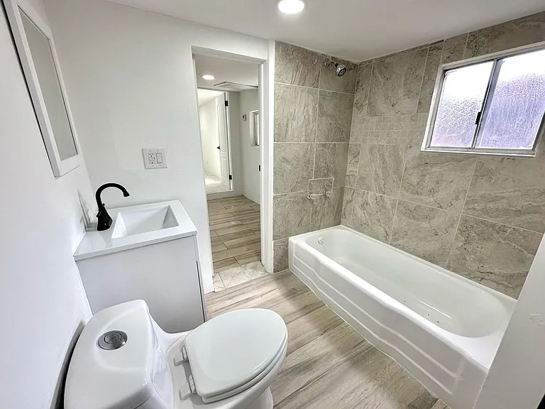 6722 N 54th Dr #2 — Photo 9