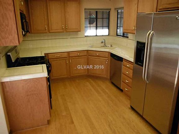 4th image of 3912 Boca Chica Ave