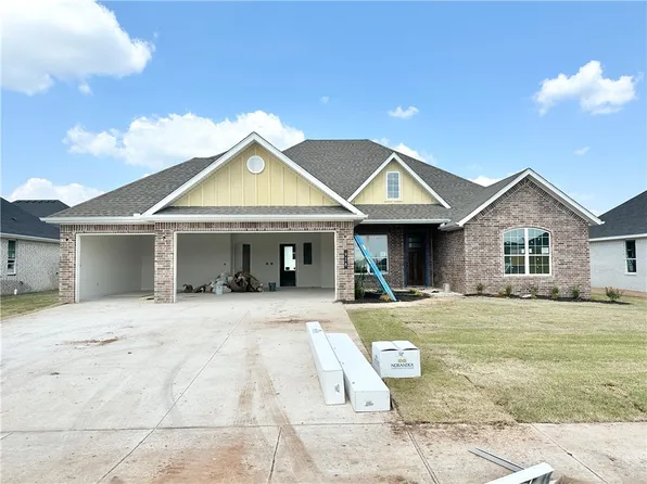 928 Ardiano Ave, Tontitown, AR 72762