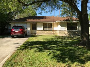 925 Hector Ave, Pasadena, TX 77502