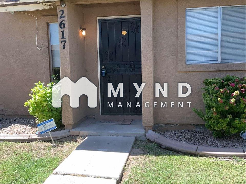 1st image of 2617 E Don Carlos Ave