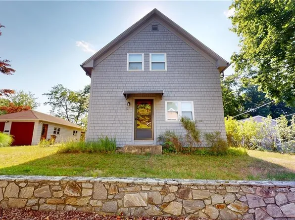 25-27 Phillip St, Coventry, RI 02816