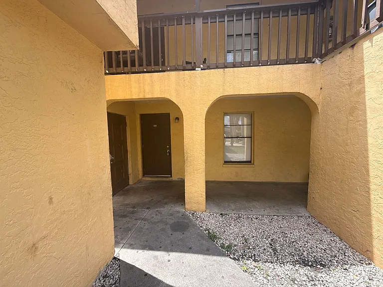 3950 Lora St — Photo 6
