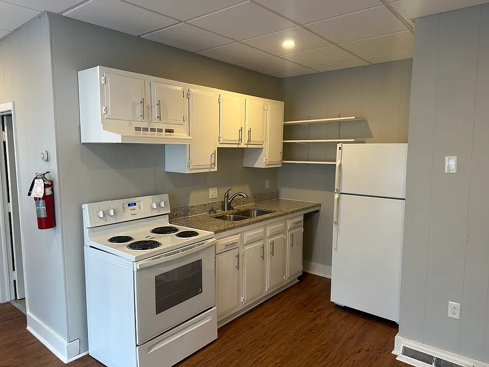 58 Port Watson St #4