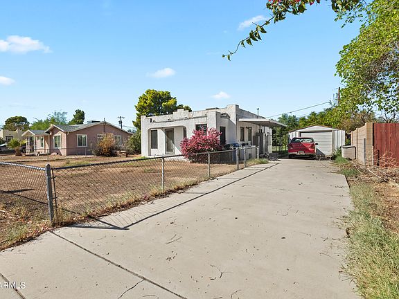 3rd image of 1020 E MINNEZONA Avenue