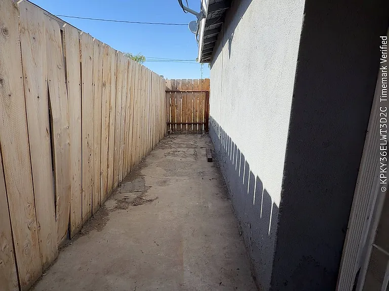 815 S Brown St #B — Photo 4