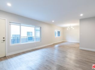 925 N San Vicente Blvd #1B, West Hollywood, CA 90069