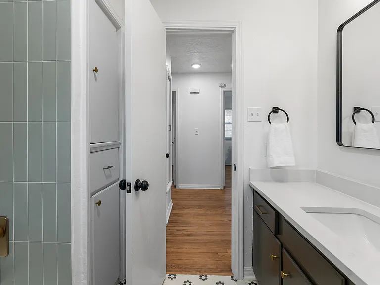 513 Inwood Dr — Photo 12