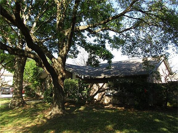 3rd image of 10114 Gusty Winds Dr