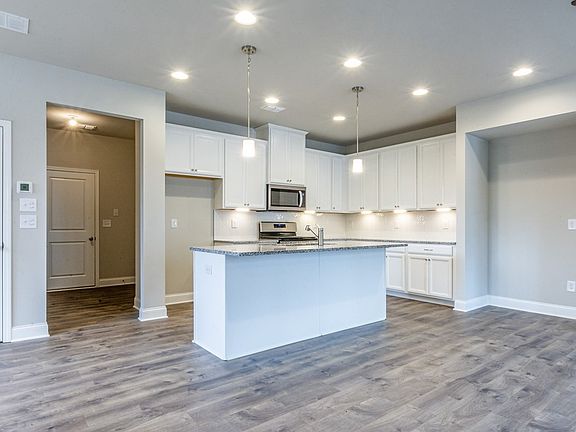 5th image of 795 Belrose Dr #32