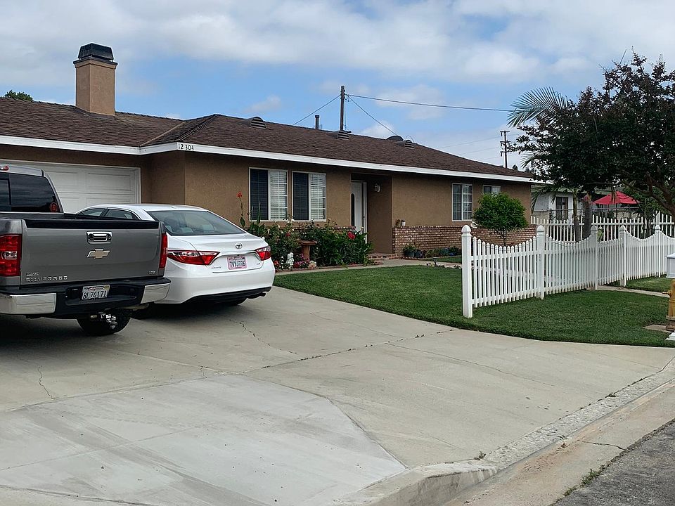 1st image of 12304 Loma Dr