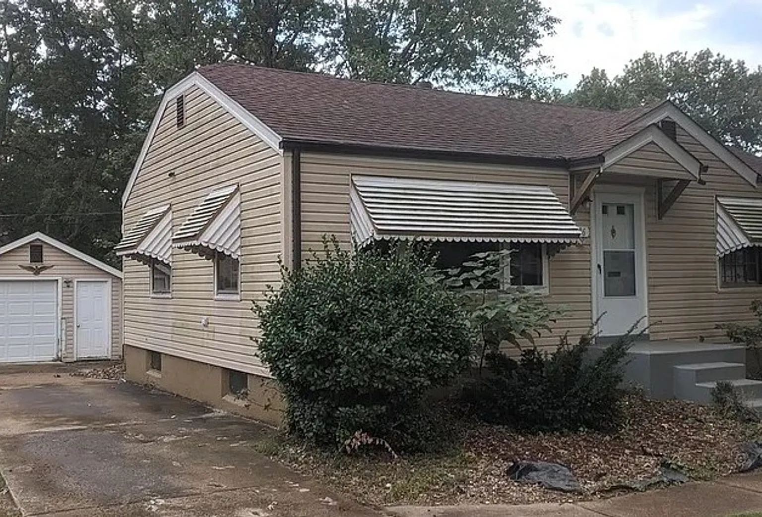 Delightful 2-bedroom, 1-bathroom single-family home — Photo 1