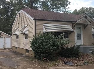 1906 Bainbridge Dr, Saint Louis, MO 63133