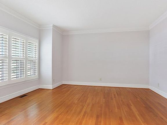 4th image of 3531 W Hampton Dr NW