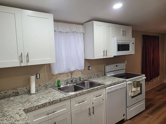 3rd image of 8815 Bexhill Blvd