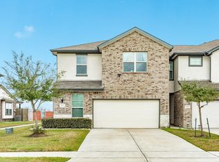 7117 Elgin St, Pearland, TX 77584