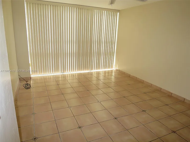 600 NE 36th St #517 — Photo 9