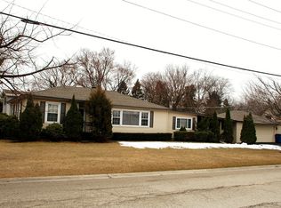 404 S Center St, Bensenville, IL 60106