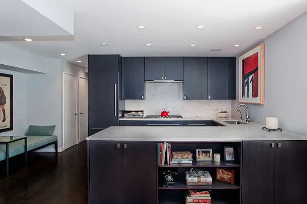 Sold by Hudson 3 Inc | media 14