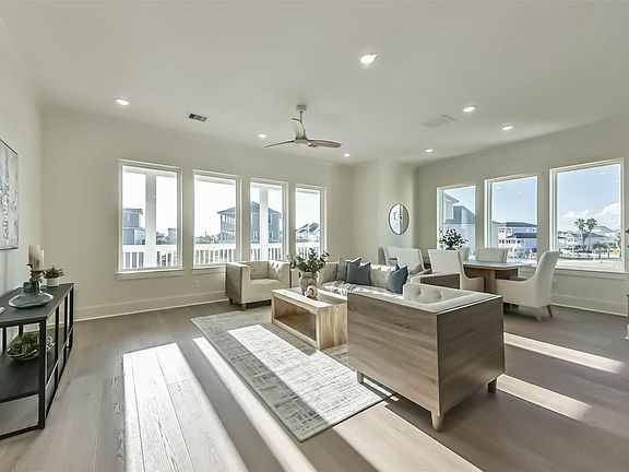 5th image of 4011 Miramar Ct