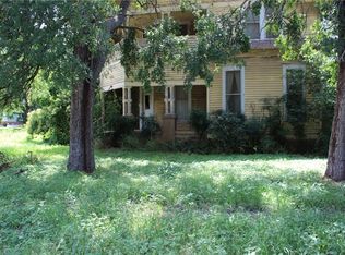 700 W Pecan St, Coleman, TX 76834