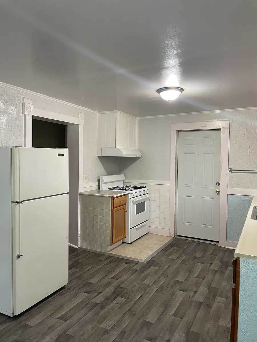 Building Photo - 741 3rd St NW #1