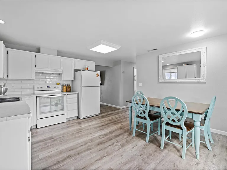 6320 Candlestick Dr — Photo 11
