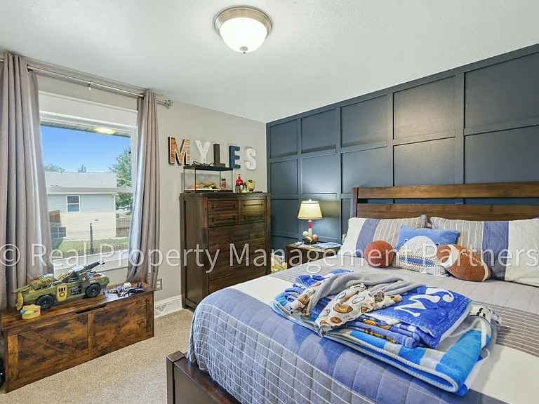 11425 Prairie Ave — Photo 23