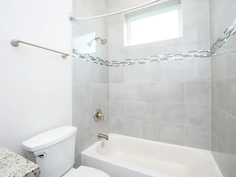 2212 Stuart St — Photo 31