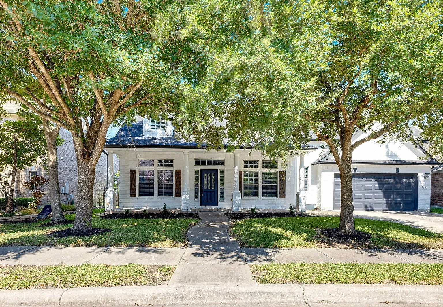 4 bed, 3.5 bath, 4167 sqft, $3,250 — Photo 1