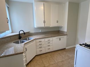 1045 E Carson St APT 8, Long Beach, CA 90807