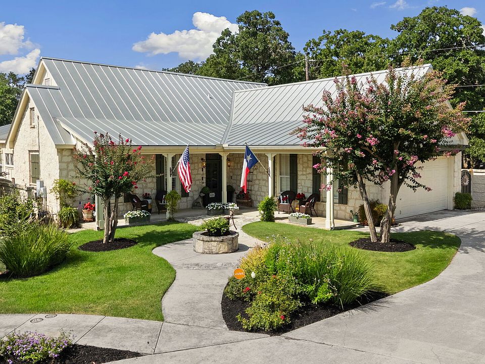 1st image of 109 Village Cir