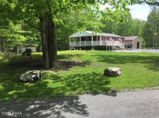 151 Friendship Dr, Hawley, PA 18428