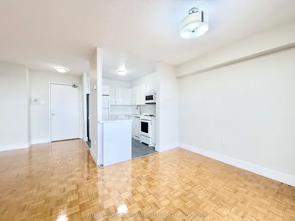 666 Spadina Ave, Toronto, ON