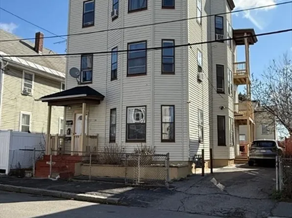 13 Walnut St, Lawrence, MA 01841