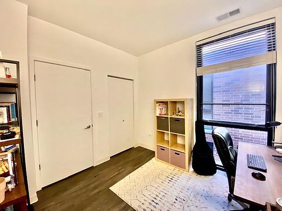 3rd image of 837 N Milwaukee Ave #506